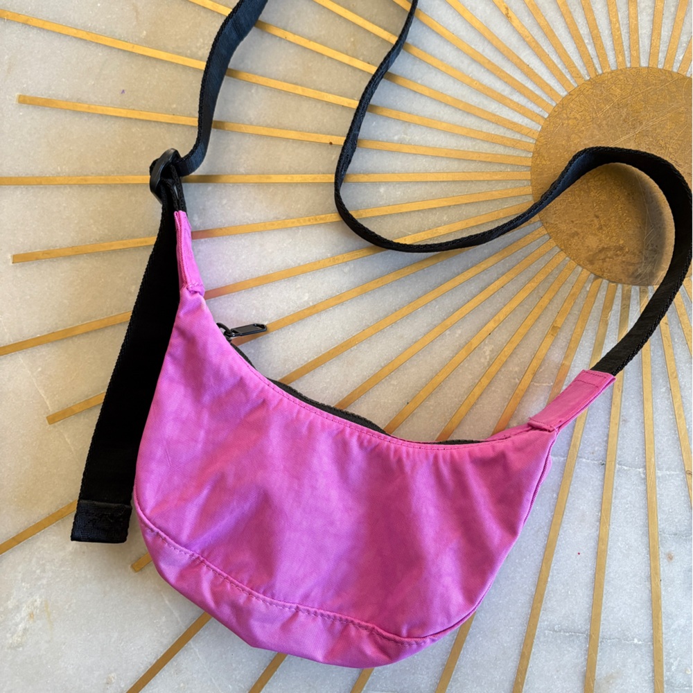 NWOT Baggu Mini Crescent in Extra Pink